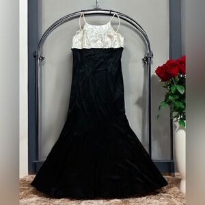 Vintage/Y2K Roberta Beaded Prom Dress - See Measurements